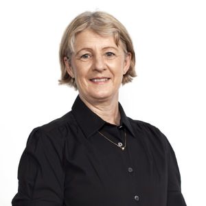 Dr Denise Nesbitt 